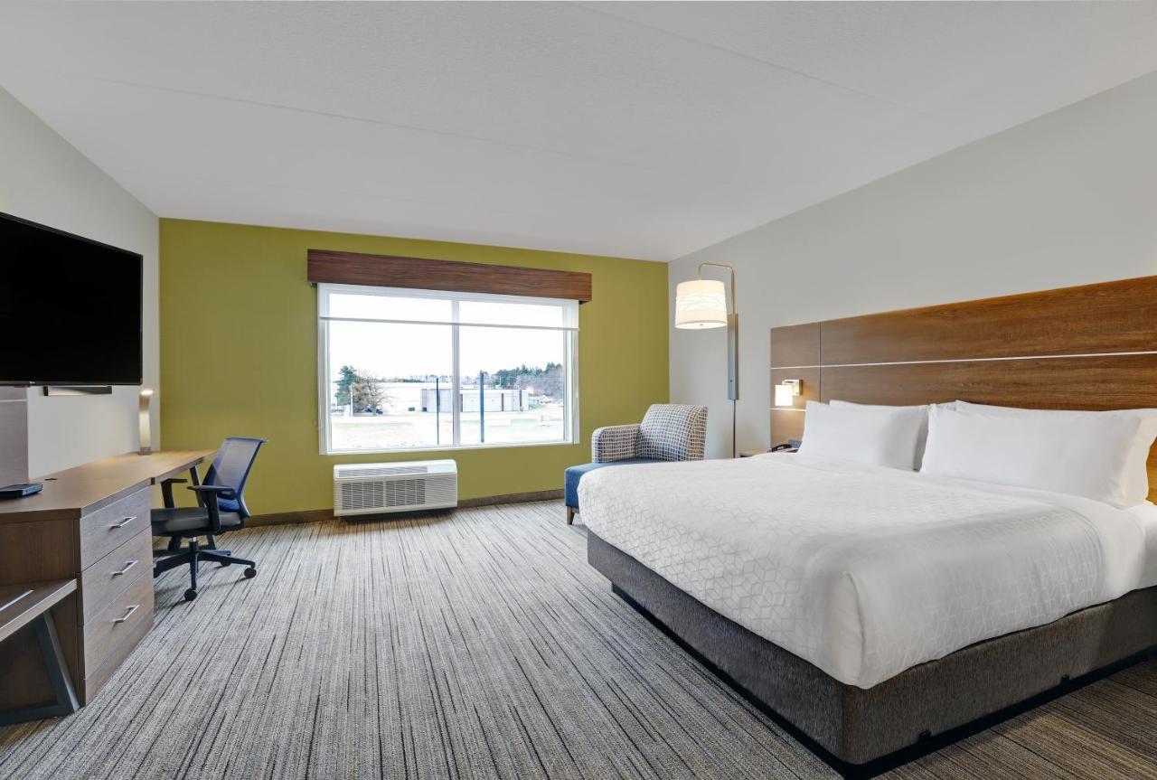 Holiday Inn Express & Suites - Port Elgin Bagian luar foto